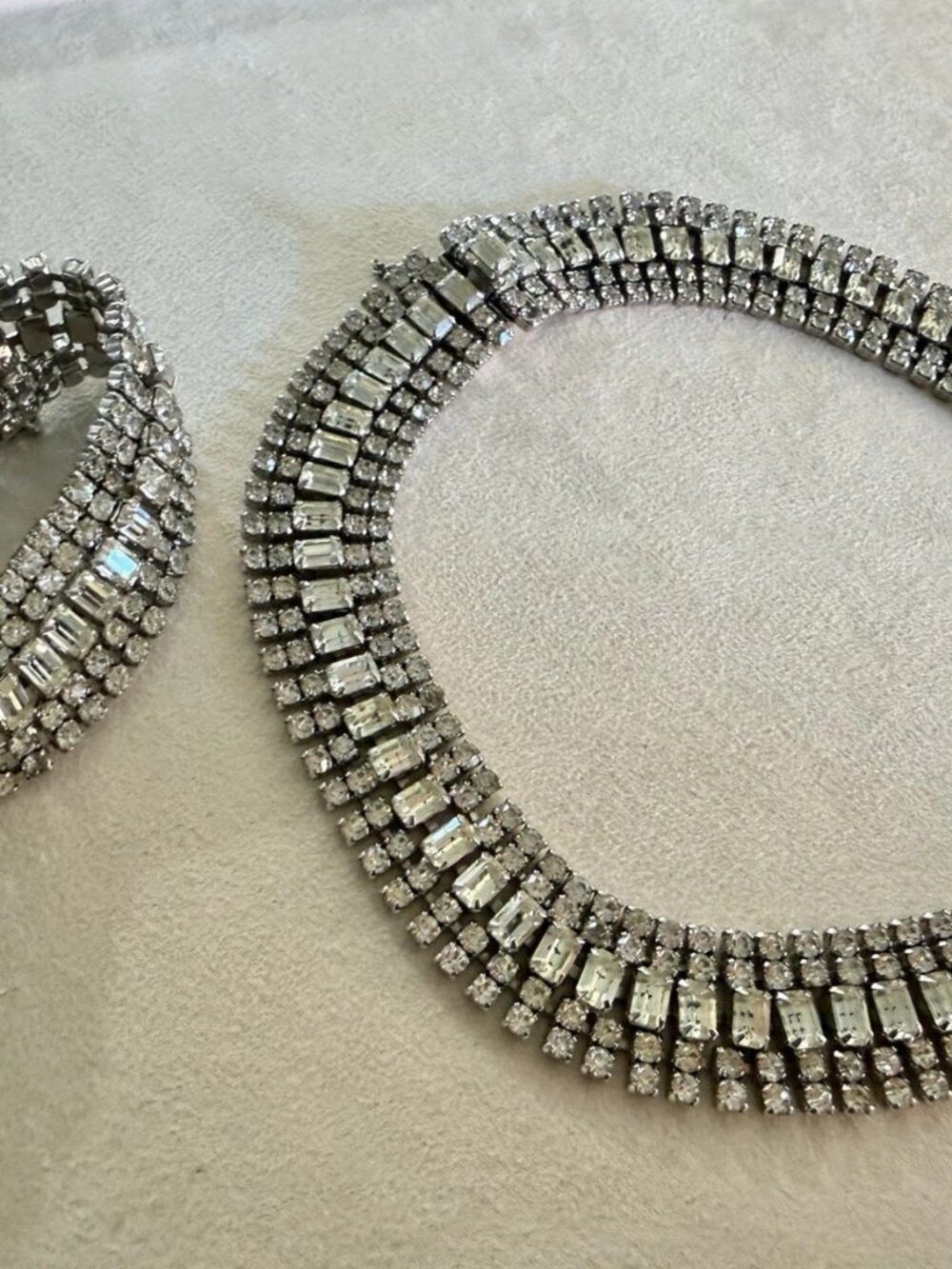 Vintage Weiss Rhinestone Necklace & Bracelet Set